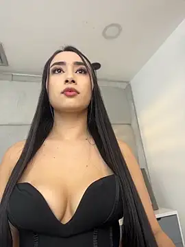 IvonneOwen online show from 06/17/26, 03:20