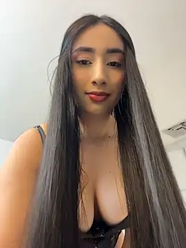 IvonneOwen online show from 06/22/26, 03:36