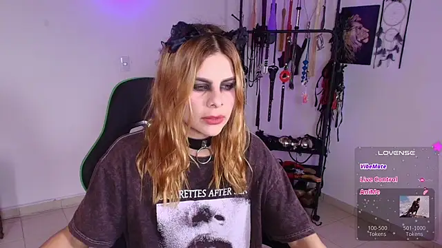 Snapshot of ariannaconnor_ chatting on 06/17/26, 04:08 ariannaconnor online show from 06/17/26, 04:08