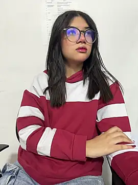 Snapshot of _Queen_love2 chatting on 02/14/26, 03:47 Queen love2 online show from 02/14/26, 03:47