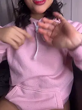 Snapshot of _Queen_love2 chatting on 03/01/26, 04:58 Queen love2 online show from 03/01/26, 04:58