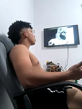 Snapshot of VersedChip chatting on 03/12/26, 04:35 VersedChip online show from 03/12/26, 04:35