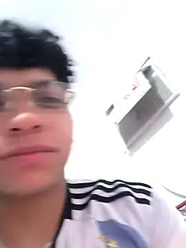 Snapshot of VersedChip chatting on 03/18/26, 06:27 VersedChip online show from 03/18/26, 06:27