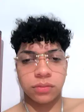 Snapshot of VersedChip chatting on 03/19/26, 03:43 VersedChip online show from 03/19/26, 03:43