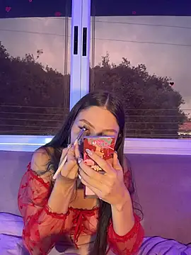 Snapshot of EmmaJhoons chatting on 03/04/26, 11:49 EmmaJhoons online show from 03/04/26, 11:49