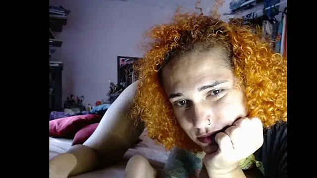 Snapshot of Queen_Domme_de_paus chatting on 02/13/26, 06:15 Queen Domme de paus online show from 02/13/26, 06:15