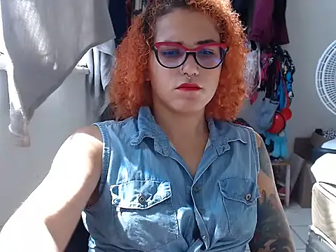Snapshot of Queen_Domme_de_paus chatting on 04/08/26, 01:22 Queen Domme de paus online show from 04/08/26, 01:22
