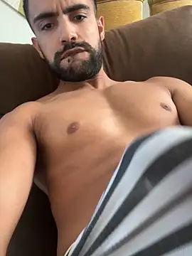 Snapshot of sergioreisxd chatting on 05/05/26, 12:24 sergioreisxd online show from 05/05/26, 12:24