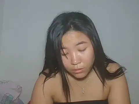 Snapshot of Zyeiii chatting on 04/04/26, 06:00 Zyeiii online show from 04/04/26, 06:00