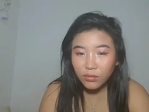 Snapshot of Zyeiii chatting on 04/06/26, 08:43 Zyeiii online show from 04/06/26, 08:43