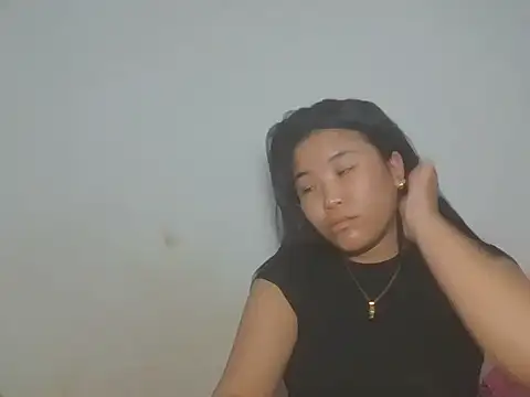 Snapshot of Zyeiii chatting on 04/29/26, 06:36 Zyeiii online show from 04/29/26, 06:36
