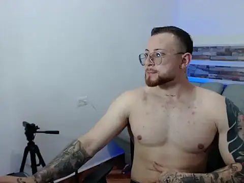 Snapshot of Justin-mackenlly chatting on 04/07/26, 10:59 Justin-mackenlly online show from 04/07/26, 10:59