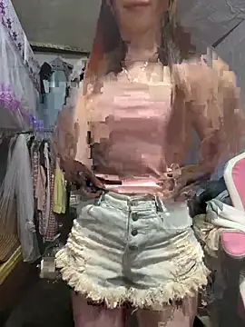 Snapshot of Adela-222 chatting on 06/16/26, 03:53 Adela-222 online show from 06/16/26, 03:53