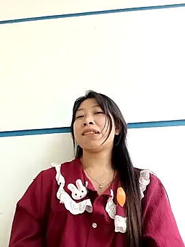 Snapshot of Mayly_lucky2 chatting on 05/16/26, 01:02 Mayly lucky2 online show from 05/16/26, 01:02