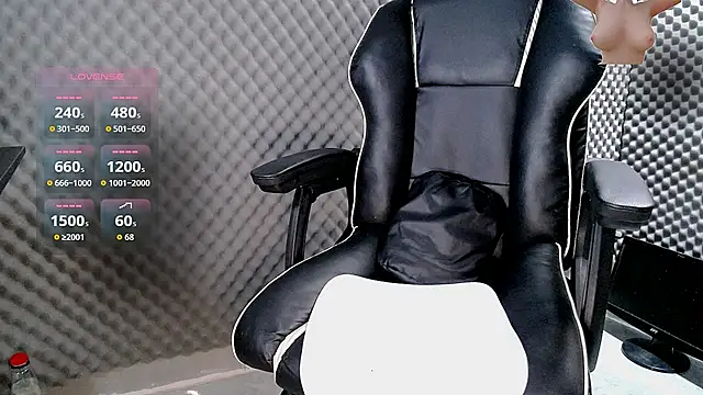 Shiny 68 online show from 06/22/26, 02:35