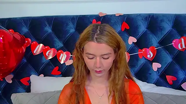 Snapshot of VanessaVienne chatting on 02/11/26, 04:12 VanessaVienne online show from 02/11/26, 04:12