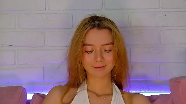 Snapshot of VanessaVienne chatting on 03/01/26, 04:20 VanessaVienne online show from 03/01/26, 04:20