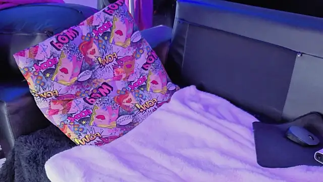 Snapshot of nova_salvatore chatting on 02/03/26, 06:40 nova salvatore online show from 02/03/26, 06:40