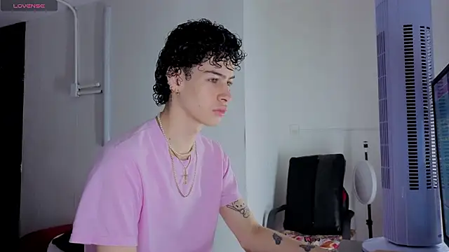 Snapshot of nova_salvatore chatting on 03/01/26, 02:24 nova salvatore online show from 03/01/26, 02:24