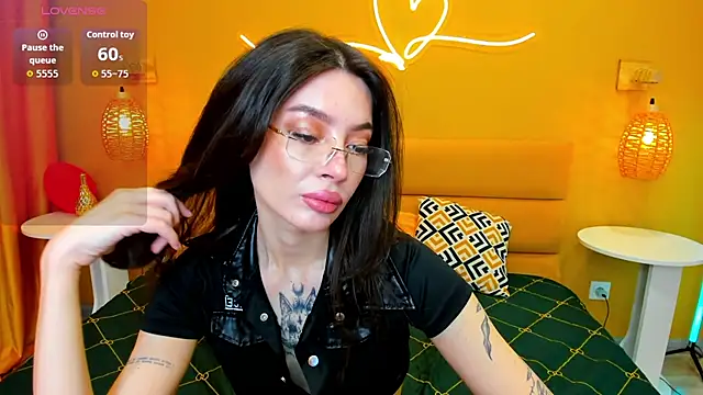 Snapshot of IvyDainty chatting on 06/18/26, 01:28 IvyDainty online show from 06/18/26, 01:28