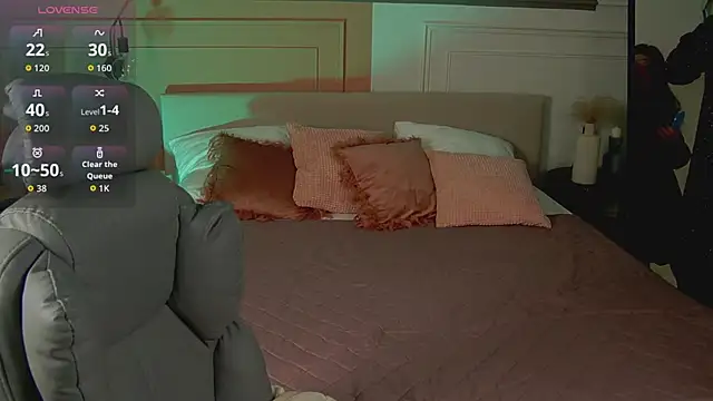  SilkyShadow  online show from 03/12/26, 01:01