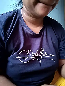 Snapshot of Desi_Nil_pori chatting on 01/14/26, 04:51 Desi Nil pori online show from 01/14/26, 04:51