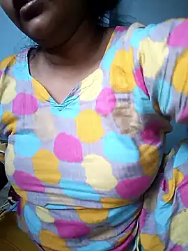 Snapshot of Desi_Nil_pori chatting on 01/18/26, 04:27 Desi Nil pori online show from 01/18/26, 04:27