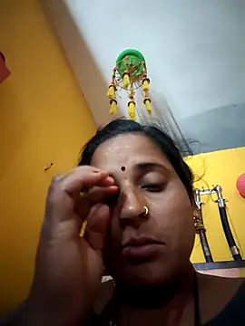 Snapshot of Reena_lodha chatting on 02/13/26, 04:25 Reena lodha online show from 02/13/26, 04:25