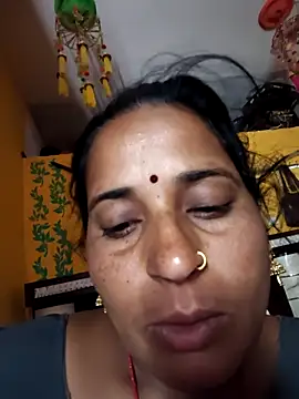 Snapshot of Reena_lodha chatting on 02/15/26, 09:55 Reena lodha online show from 02/15/26, 09:55