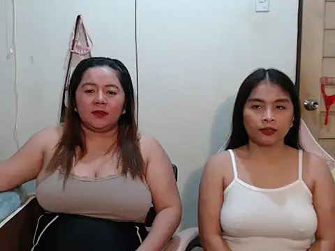 Snapshot of Seductive_Two0205 chatting on 01/12/26, 09:14 Seductive Two0205 online show from 01/12/26, 09:14