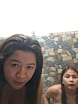 Snapshot of Seductive_Two0205 chatting on 03/05/26, 09:11 Seductive Two0205 online show from 03/05/26, 09:11