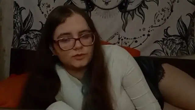 Snapshot of Miyabeee chatting on 02/19/26, 05:20 Miyabeee online show from 02/19/26, 05:20