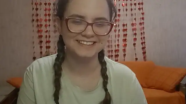 Snapshot of Miyabeee chatting on 03/08/26, 08:07 Miyabeee online show from 03/08/26, 08:07