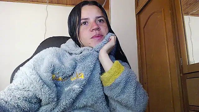 Snapshot of Shanel_Lozano chatting on 04/15/26, 06:04 Shanel Lozano online show from 04/15/26, 06:04