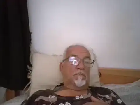Snapshot of Patyman chatting on 06/17/26, 02:29 Patyman online show from 06/17/26, 02:29