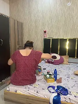 HotNeha08 online show from 06/06/26, 04:55