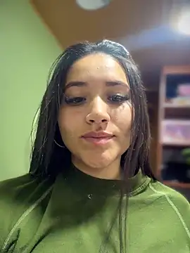 Snapshot of Veronica_Wins_ chatting on 06/18/26, 01:17 Veronica Wins online show from 06/18/26, 01:17