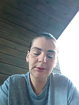 Snapshot of roksa2026 chatting on 06/27/26, 05:01 roksa2026 online show from 06/27/26, 05:01
