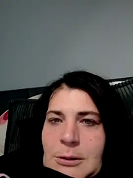 Snapshot of roksa2026 chatting on 07/12/26, 04:42 roksa2026 online show from 07/12/26, 04:42