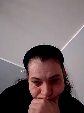 Snapshot of roksa2026 chatting on 07/24/26, 11:41 roksa2026 online show from 07/24/26, 11:41