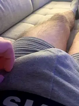 Snapshot of tbeck16c chatting on 01/13/26, 05:29 tbeck16c online show from 01/13/26, 05:29