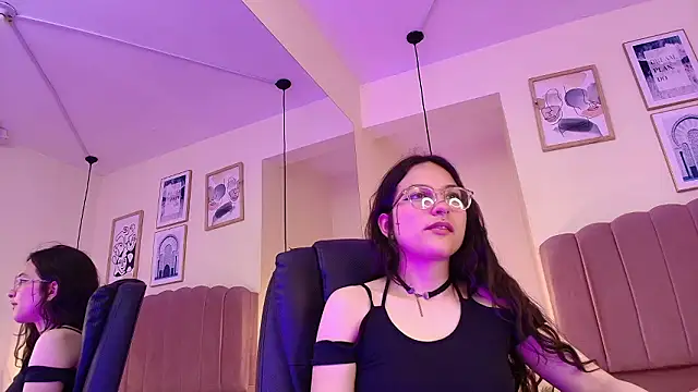 Snapshot of Hanabie_ chatting on 02/11/26, 03:22 Hanabie online show from 02/11/26, 03:22