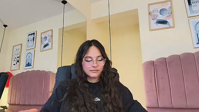 Snapshot of Hanabie_ chatting on 02/22/26, 03:18 Hanabie online show from 02/22/26, 03:18