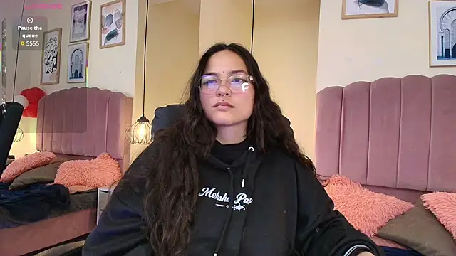 Snapshot of Hanabie_ chatting on 03/10/26, 03:11 Hanabie online show from 03/10/26, 03:11