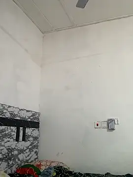 Snapshot of Zarayanga chatting on 01/17/26, 11:04 Zarayanga online show from 01/17/26, 11:04