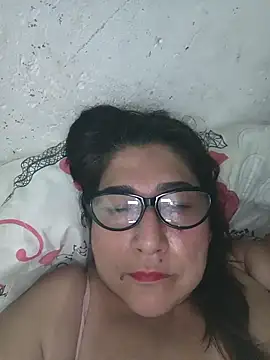 PatriciaGrajales online show from 04/26/26, 02:42