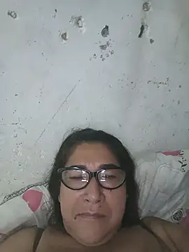 PatriciaGrajales online show from 04/27/26, 01:31