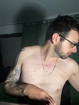 Snapshot of Baphomet212341 chatting on 03/18/26, 05:43 Baphomet212341 online show from 03/18/26, 05:43