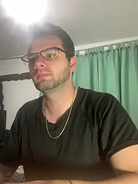 Snapshot of Baphomet212341 chatting on 03/24/26, 04:39 Baphomet212341 online show from 03/24/26, 04:39