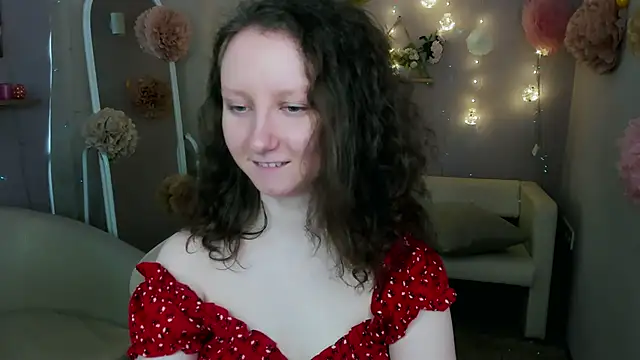 Snapshot of SunshineBlaze chatting on 05/15/26, 01:29 SunshineBlaze online show from 05/15/26, 01:29